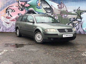 Авто Volkswagen Passat Variant 2001 № 8024957