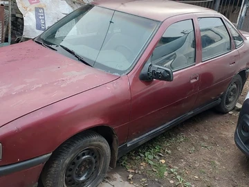 Авто Opel Vectra 1989 № 8025131