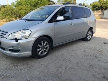 Авто Toyota Avensis Verso 2003 № 8025323