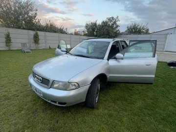 Авто Audi A4 2000 № 8025897