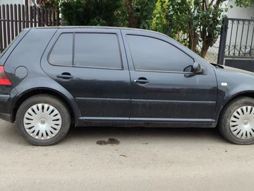 Авто Volkswagen Golf 2001 № 8025910
