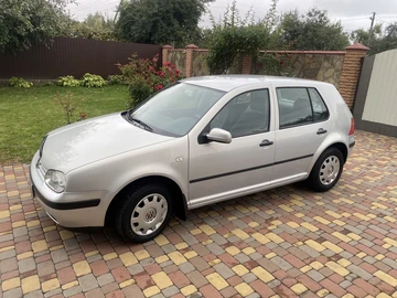 Авто Volkswagen Golf 2000 № 8025921