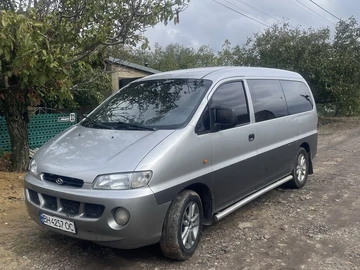 Авто Hyundai H200 1998 № 8026051