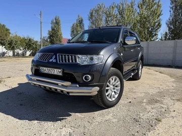 Авто Mitsubishi Pajero Sport 2012 № 8026436