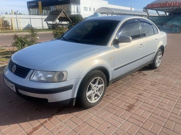 Авто Volkswagen Passat Sedan 2000 № 8026587