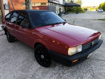 Авто Volkswagen Passat Hatchback 1986 № 8027411