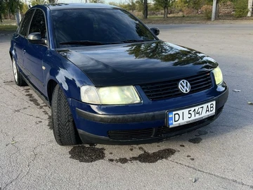 Авто Volkswagen Passat Sedan 2000 № 8028128