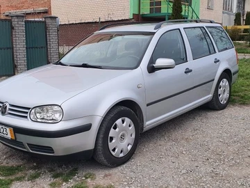 Авто Volkswagen Golf 2000 № 8028556