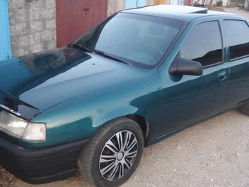 Авто Opel Vectra 1993 № 8028845
