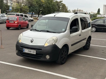 Авто Renault Kangoo Passenger 2010 № 8028937