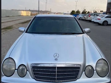Авто Mercedes 220 2000 № 8028941