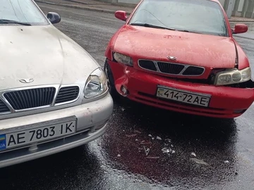 Авто Daewoo Nubira 1998 № 8029015