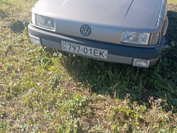 Авто Volkswagen Passat Variant 1992 № 8029675