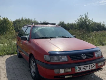Авто Volkswagen Passat Sedan 1994 № 8029700