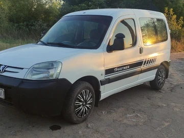 Авто Peugeot Partner 2004 № 8030105
