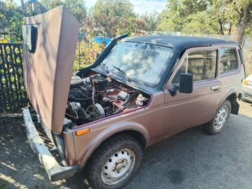 Авто ВАЗ 2121 1989 № 8030275
