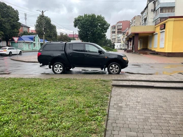 Авто Mitsubishi L 200 2006 № 8030622