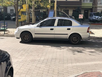 Авто Opel Astra 2005 № 8030629