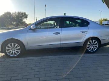 Авто Volkswagen Passat Sedan 2005 № 8030939