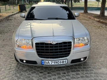Авто Chrysler 300C 2004 № 8030998