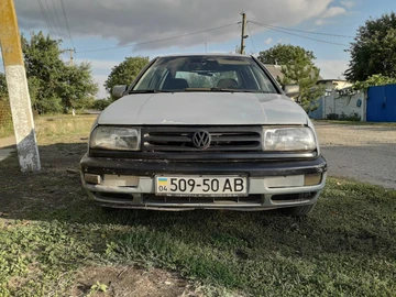 Авто Volkswagen Vento 1992 № 8031137