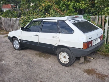 Авто ВАЗ 2109 1993 № 8031144