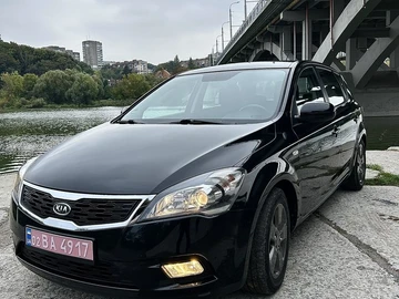 Авто KIA Cee X27 D 2009 № 8031320