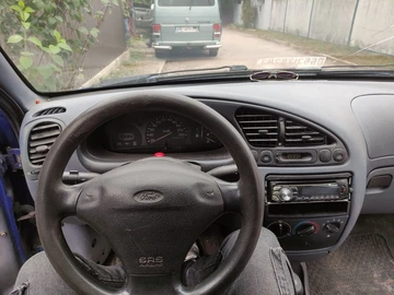 Авто Ford Fiesta 1998 № 8031570