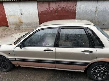 Авто Mitsubishi Galant 1989 № 8031713