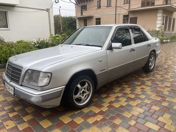 Авто Mercedes W124 1993 № 8031722