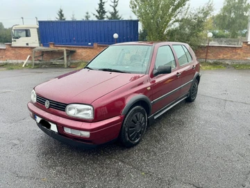 Авто Volkswagen Golf 1997 № 8031812