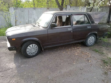 Авто ВАЗ 2107 1985 № 8031960