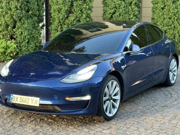 Авто Tesla Model 3 2018 № 8031980