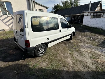 Авто Peugeot Partner 2000 № 8032627