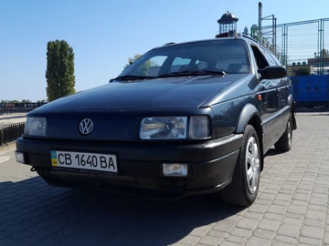 Авто Volkswagen Passat Variant 1992 № 8032746