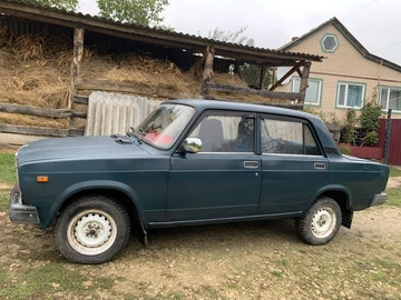 Авто ВАЗ 2107 2002 № 8033039