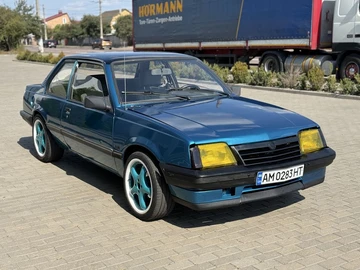 Авто Opel Ascona 1987 № 8033699