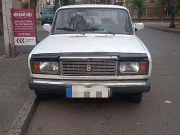 Авто ВАЗ 2107 1996 № 8033777