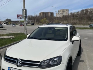 Авто Volkswagen Touareg 2011 № 8034128