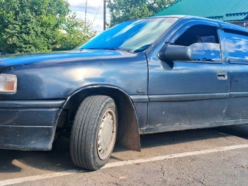 Авто Opel Vectra 1993 № 8034372