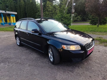 Авто Volvo V50 2010 № 8034703