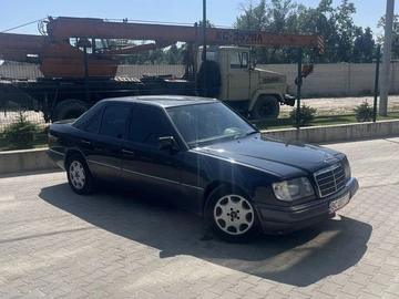 Авто Mercedes 220 1995 № 8034828