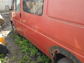Авто Ford Everest 1989 № 8035128