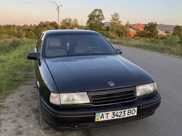 Авто Opel Vectra 1989 № 8035733