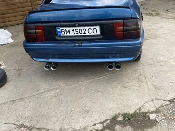 Авто Opel Vectra 1993 № 8036312