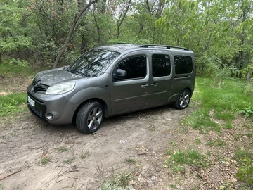 Авто Renault Kangoo Passenger 2013 № 8036801