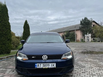 Авто Volkswagen Jetta 2010 № 8036813