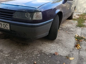 Авто Opel Vectra 1990 № 8036815