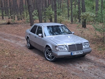 Авто Mercedes 220 1994 № 8036881