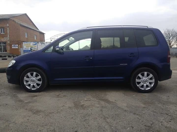 Авто Volkswagen Touran 2008 № 8037137